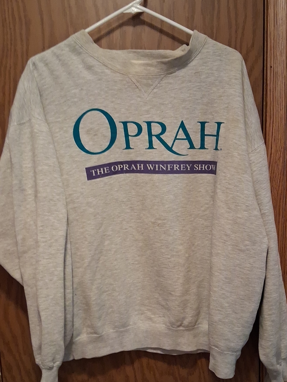 Vintage Oprah Crewneck Sweatshirt in Light Gray From The Oprah Show 1990's